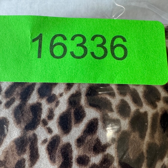 Milano Women's Long Sleeve Pullover Leopard Print‎ Ruched Blouse X-Large Stretch - Picture 14 of 14